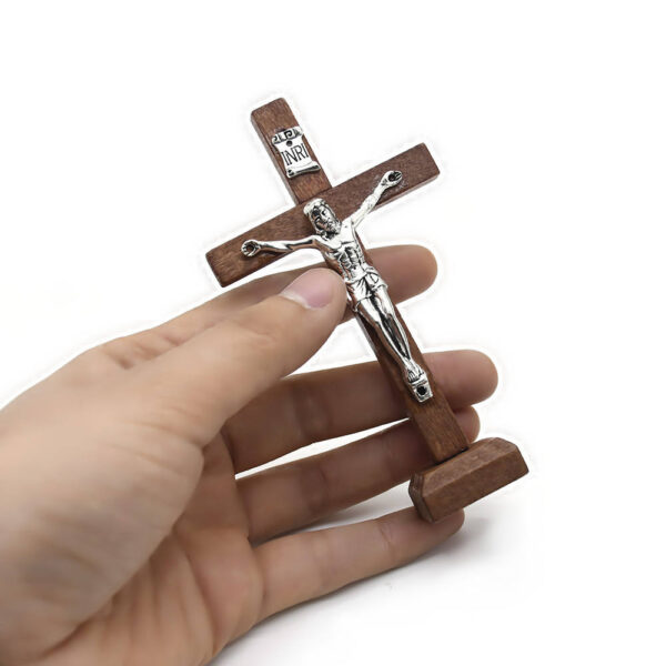 Wholesale Holy Land Wooden Cross for Home Chruch Table Decoration Religious Standing Prayer Wood Cross Jesus Crucifix Decor