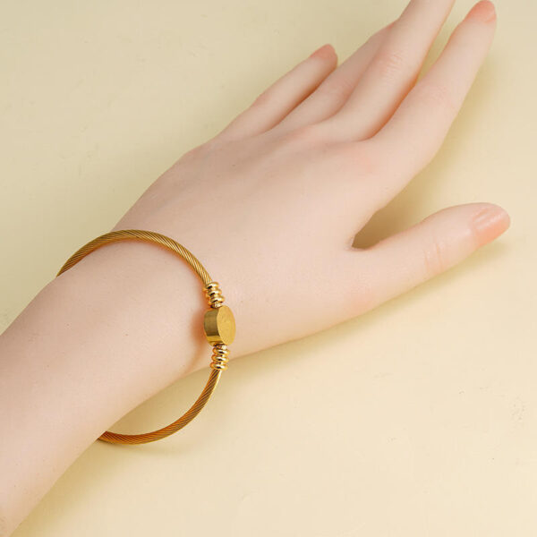 8d32c43d0e5374a6718ef8412360770c_H276e7cd310164636871dff9654f4cf28g_avif=close&webp=close Komi Stainless Steel Adjustable Opening Bracelet Religious Priest Bracelet Women's Hand Jewelry