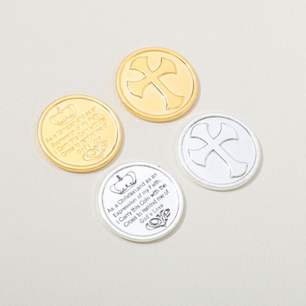 95f2f04603bfe2835c37f9cd421bba7f_H5596048b795d442ea1d214ef87ec98a4P_avif=close&webp=close Hot Selling Religious Gold Silver Cross Commemorative Coin Block Relief Commemorative Medal