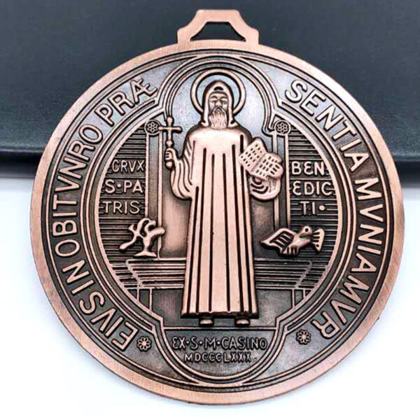 KOMI New Hot Sale Saint Benedict Pendant Round Religious Metal Crafts Pendant