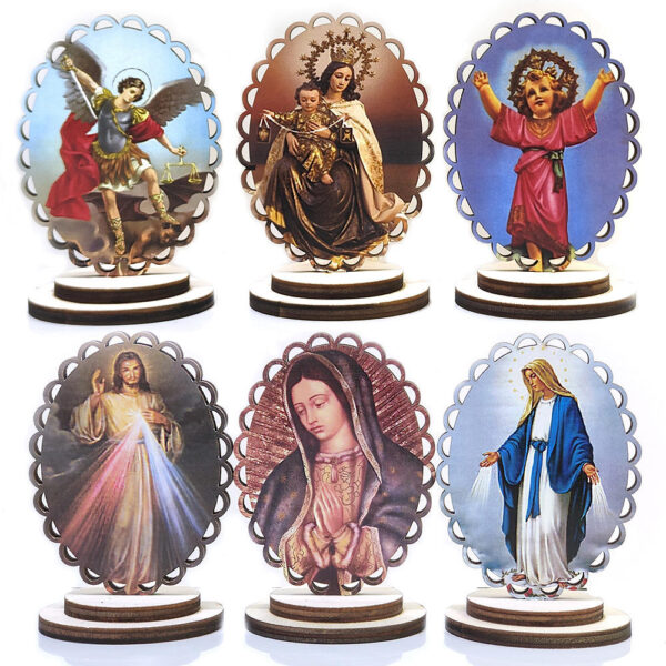 KOMI New 9cm European Solid Wood Hollow Color Wooden Oval Lace Standing Icon Travel Car Home Decoration