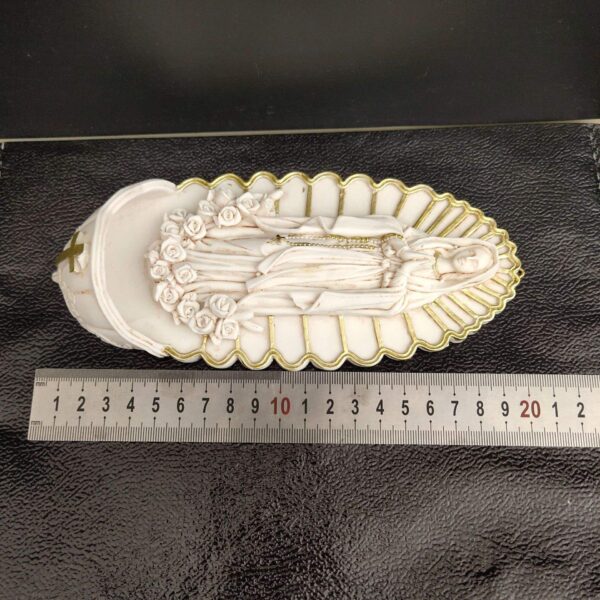 H805b97161c8e430683b1e552233ca739c KOMI New Guadelupe Pendants Exquisite Resin Pendants Home Decoration Wholesale