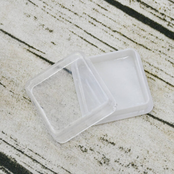 Ha9d4e6db6b054d0493f0810799a2a439C KOMI White Plastic Box Cross Rosary Box for Jewelry Packing Small and Cute Square Jewelry Box for Trinket Gifts Storage Case