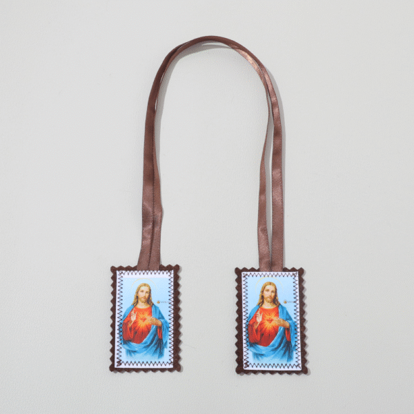 ae4921555579dde16eccabf4a08b77e8_H8bdce2b35e6c498a835c76167c52b6fbf_avif=close&webp=close Customized Handmade Fabric Scapula Religious Saint Figure Pattern Brown Rope Double Pendant Scapula Medallion Jewelry