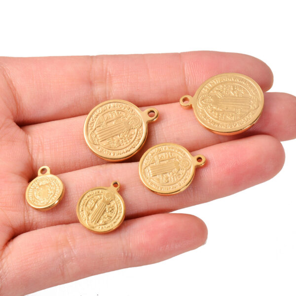 bba3a4d64935c9d964f1d71c13c43f5b_Ha0a954de3b234dbfaa5aa2315c787faaP_avif=close&webp=close KOMI Small Rust Steel Pendant Saint Benedict Multi-size Gold Jewelry Necklace DIY Pendant