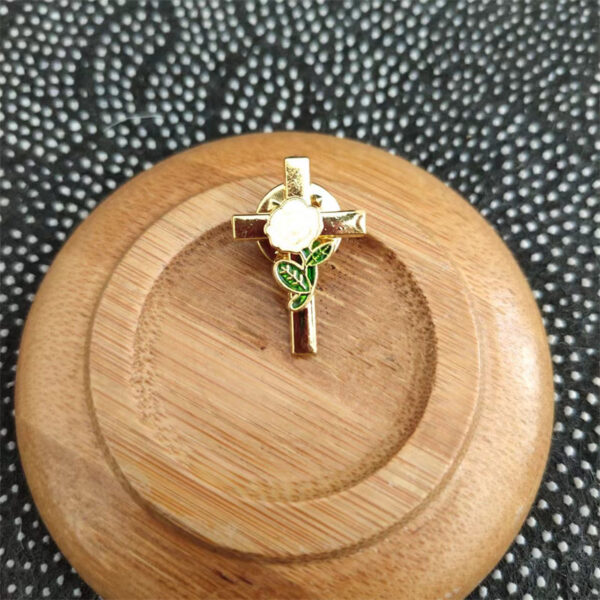 c75a55c089ccdc44565626b0d055a88b_H9a25147b331846d58e0484d0b152af19U_avif=close&webp=close KOMI Women Brooch Pin Jewelry Clothing Brooches Eucharist Light Chalice Dove Cross Brooch Pins