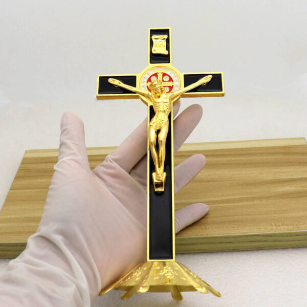 KOMI Home Decorations Collection Tabletop Standing Gold Metal Black Enamel Crucifix Cross Ornaments for Souvenirs Business Gift