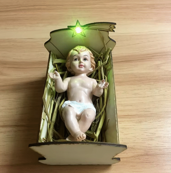 KOMI New LED Lights Carved Solid Wood with Different Christ Child Star Horse Bed Set Ornaments